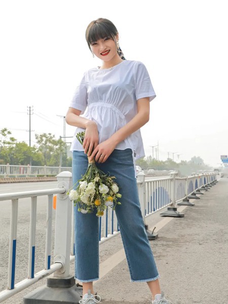 依贝奇女装2021春夏季