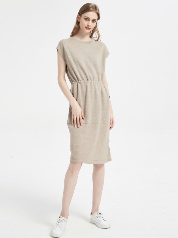 欧蒂芙2021春夏季卡其色收腰连衣裙