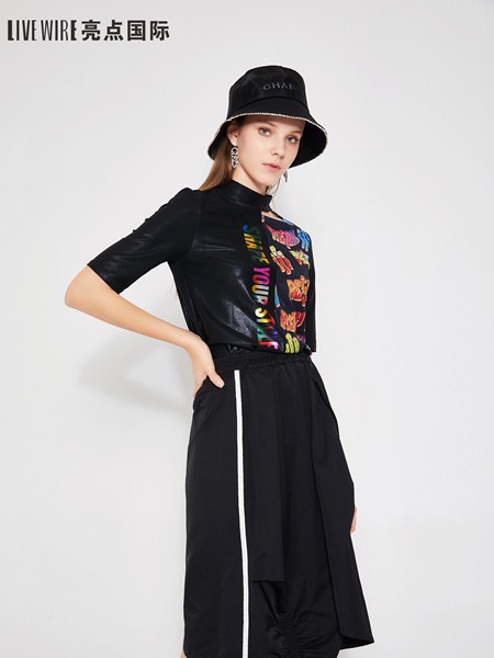 独一无二女装2021秋冬季