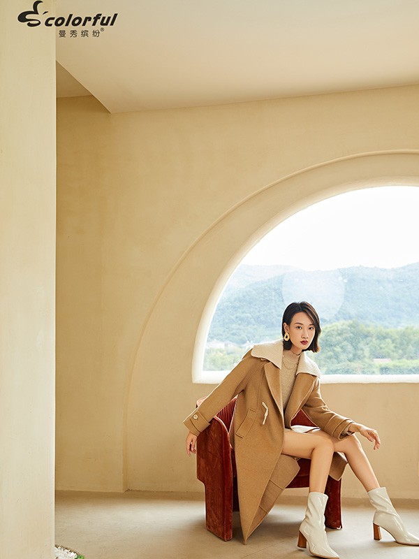 曼秀缤纷2021秋冬季棕色纯色大衣