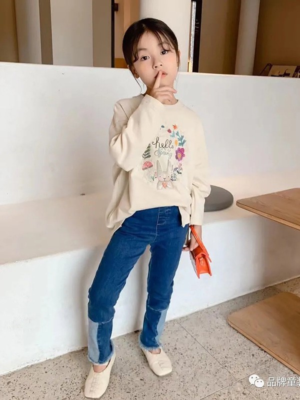 武林兵团童装2021秋冬季白色印花T恤