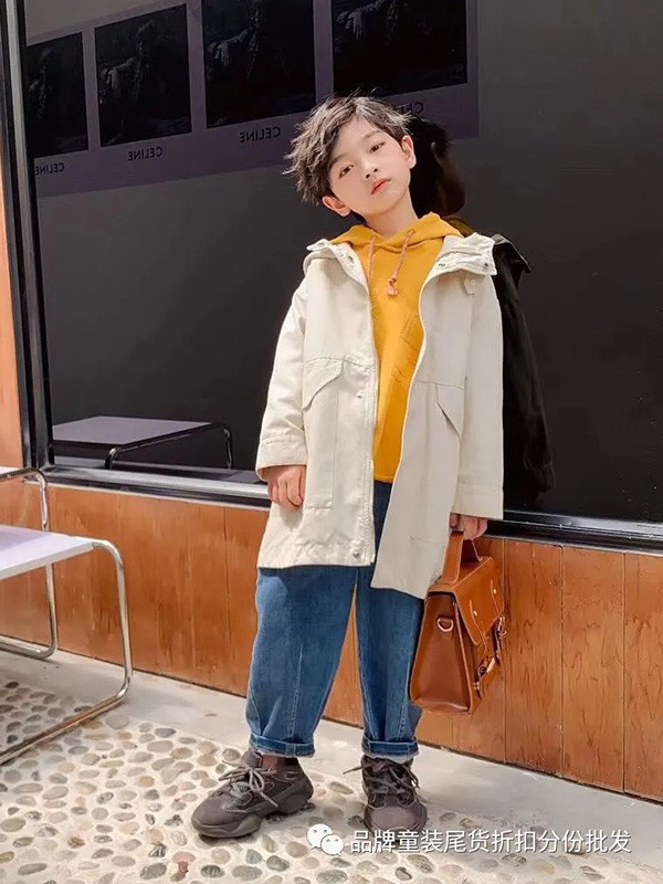 武林兵团童装2021秋冬季白色纯色外套
