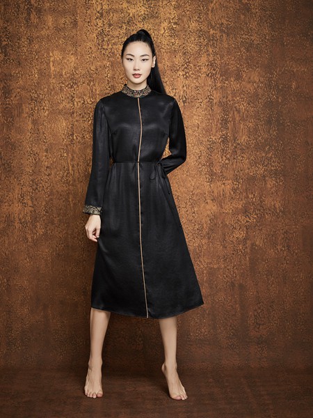 见花开女装2021秋冬季