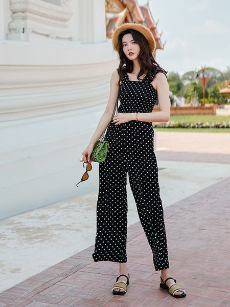 搜美女装2021春夏季