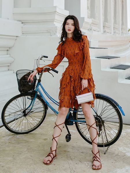 搜美女装2021春夏季