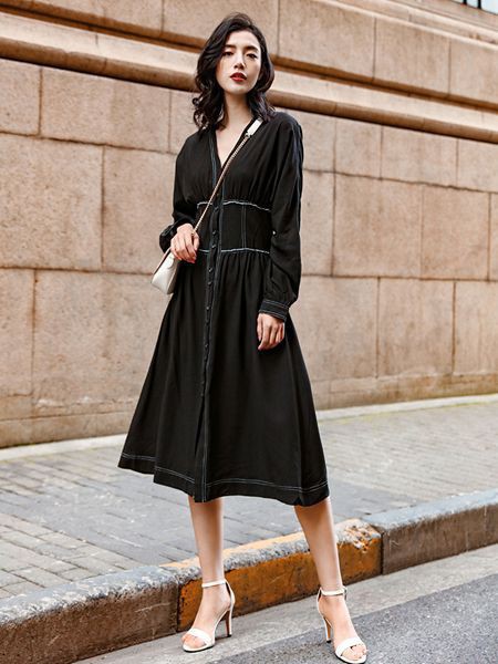 搜美女装2021春夏季