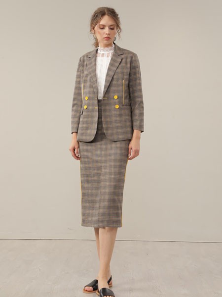 尘辗女装2021秋冬季