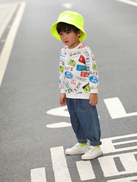 果萌童装2021秋冬季