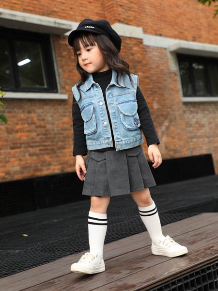 果萌童装2021秋冬季