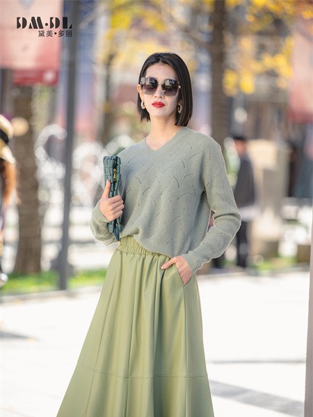 黛美多丽女装