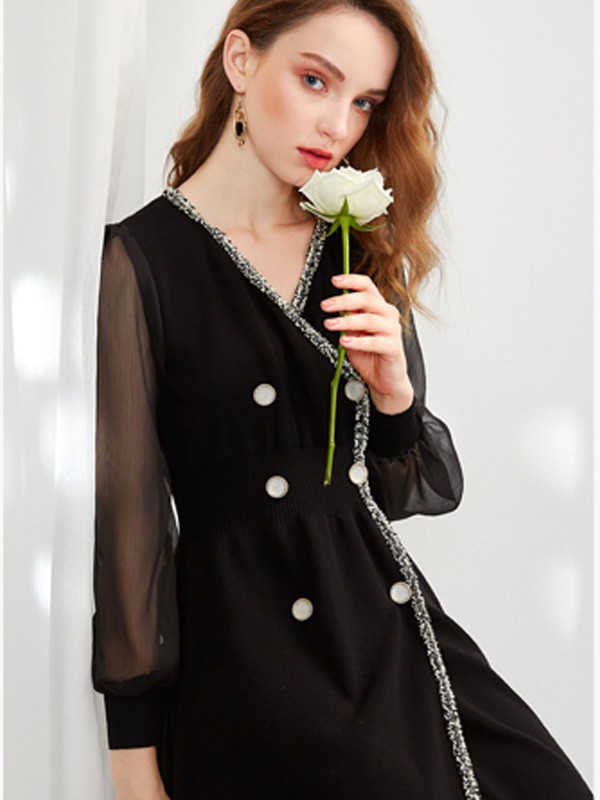 晴碧琳2022秋冬季黑色连衣裙