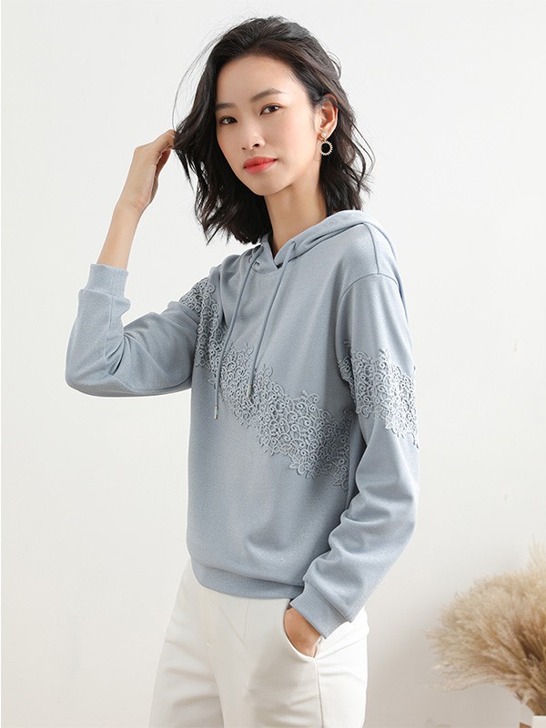 熙世界女装2022秋冬季灰色卫衣