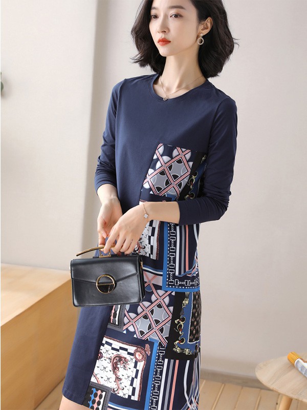 熙世界女装2022秋冬季藏蓝色连衣裙