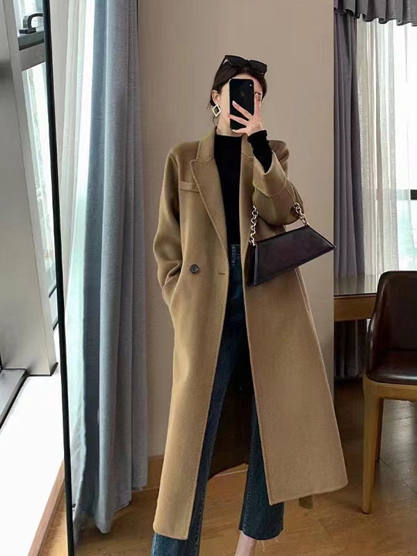 卡致依2022秋冬季卡其色大衣