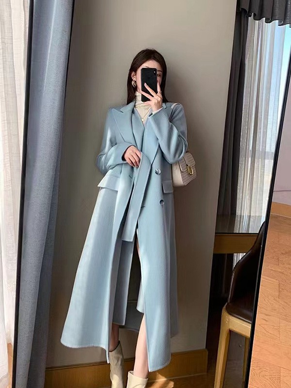卡致依2022秋冬季蓝色大衣