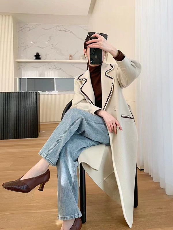 卡致依2022秋冬季白色大衣