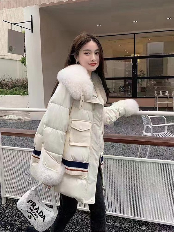 卡致依2022秋冬季白色棉服