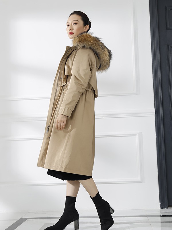 尼赫菲女装2022秋冬季卡其色派克服