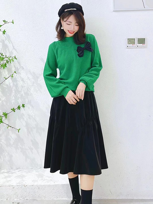 卡致依2022秋冬季黑色半身裙