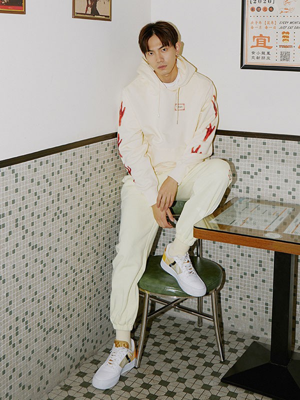 CLOT休闲装2022秋冬季白色长裤