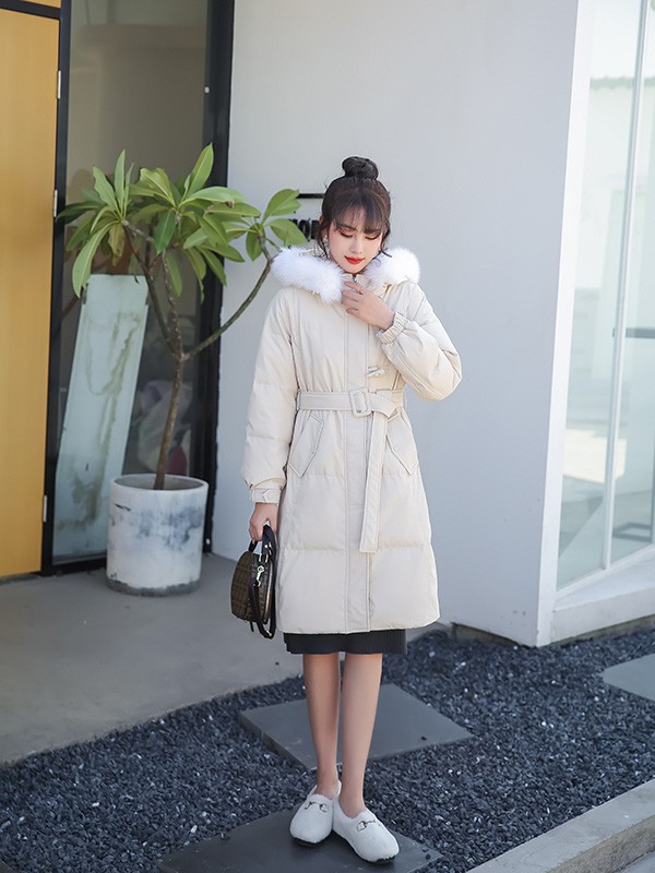 艾诺绮女装2022秋冬季米色棉服