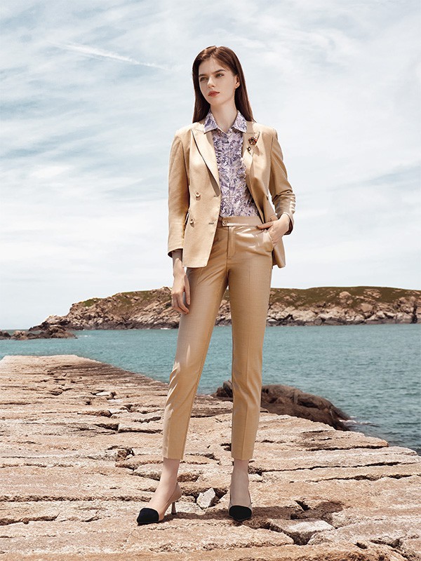 迪图女装2022秋冬季卡其色西装
