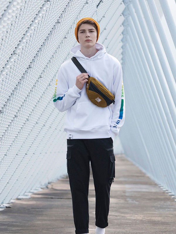 izzue休闲装2022秋冬季白色卫衣