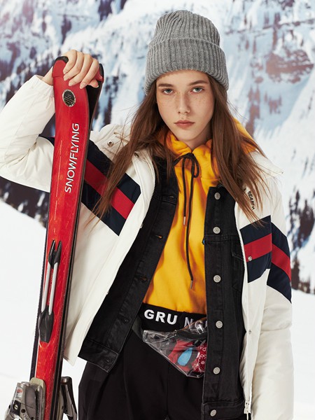 雪中飞羽绒服2022秋冬季白色棉服