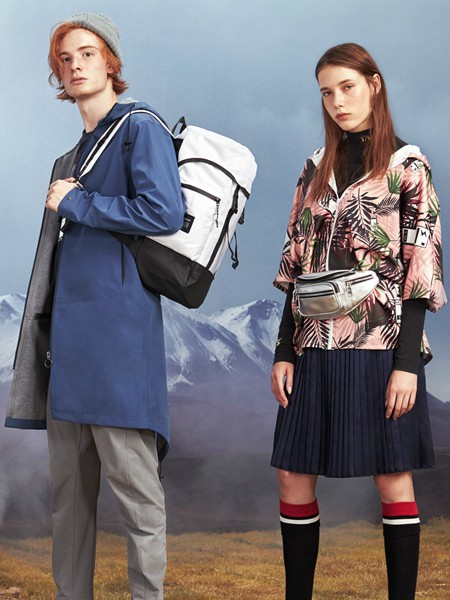 雪中飞羽绒服2022秋冬季灰色长裤