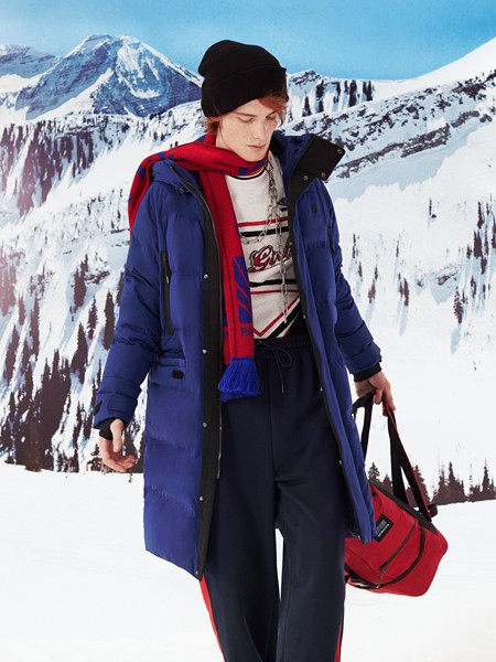 雪中飞羽绒服2022秋冬季紫色棉服