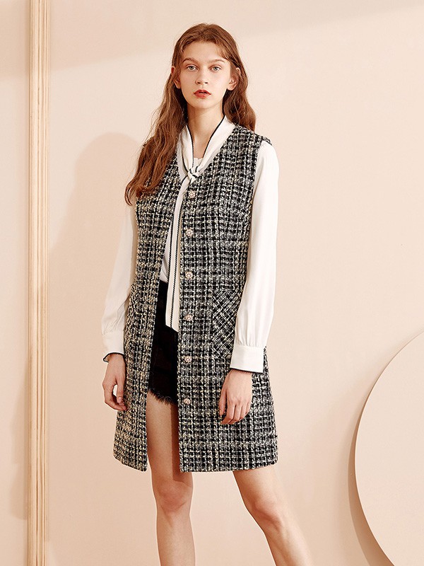 爱居兔女装2022秋冬季黑色短裙