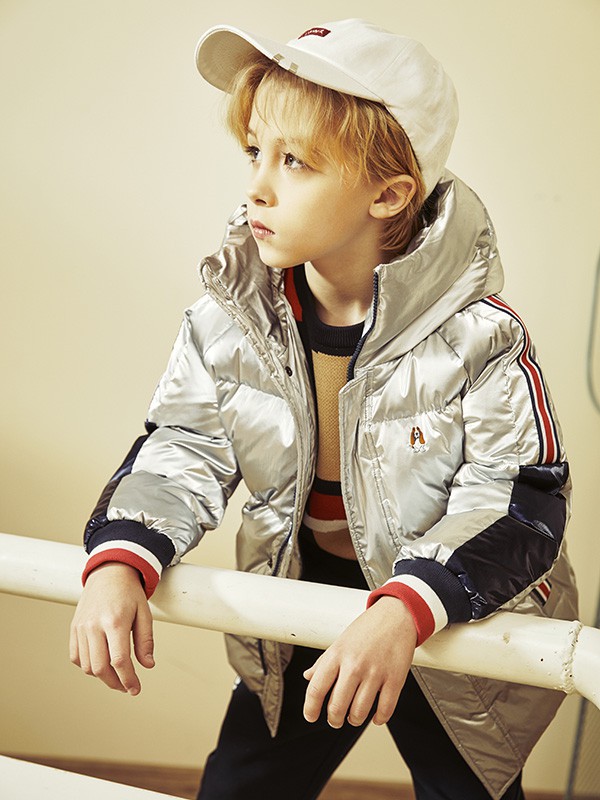 暇步士童装2022秋冬季银色棉服