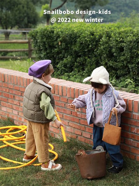 蜗牛啵啵童装2022秋冬季拼色马夹