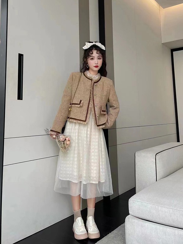 UUFUSHI2022秋冬季白色连衣裙