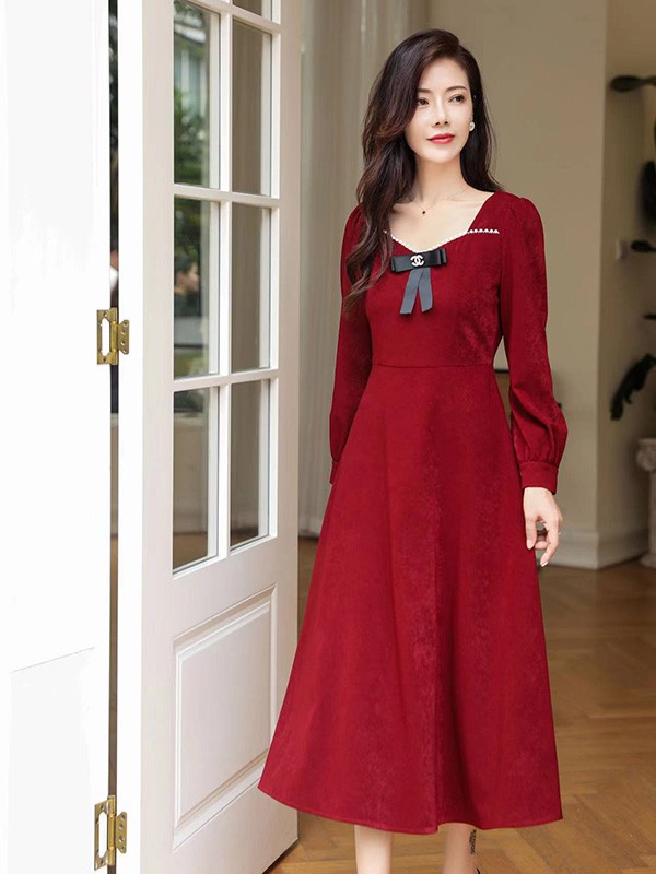 UUFUSHI2022秋冬季红色连衣裙