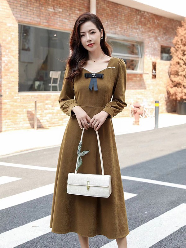 UUFUSHI2022秋冬季军绿色连衣裙