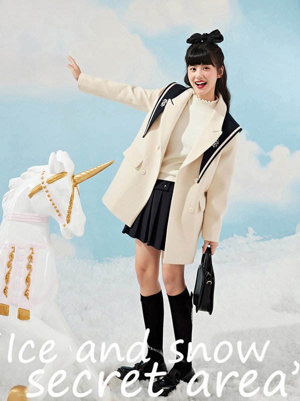 紫涵女装2022秋冬季白色大衣