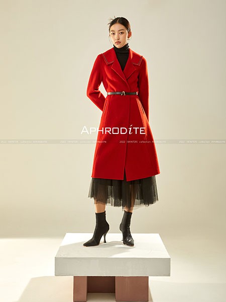 雅芙2022秋冬季红色大衣