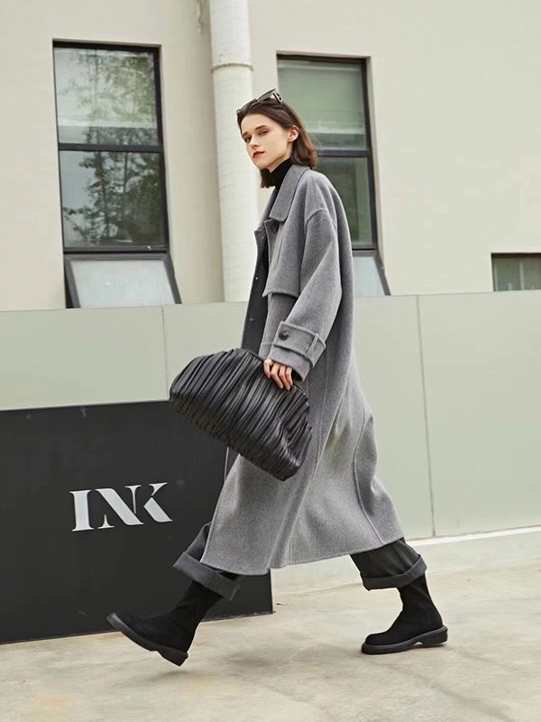 凯伦诗女装2022秋冬季灰色风衣