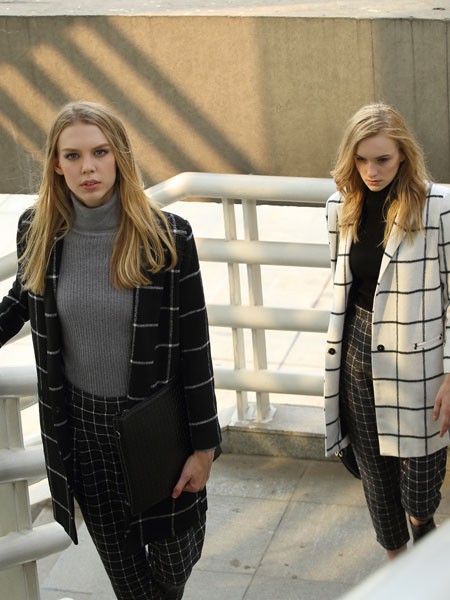 SIWEI2022秋冬季灰色针织衫