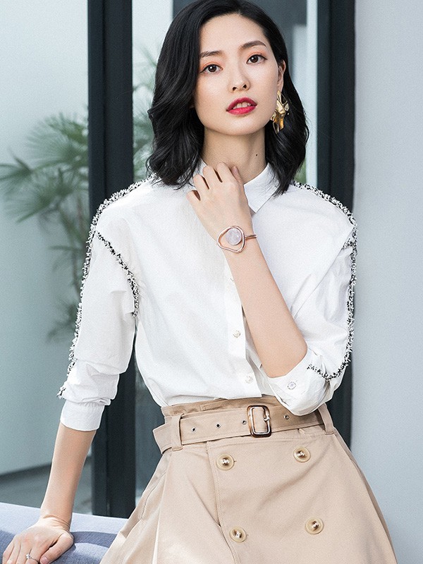 优衣美2022秋冬季白色长裙