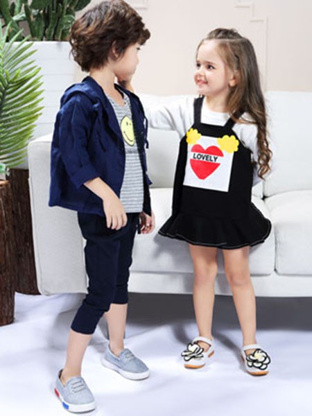 夏卡豆丁童装2022秋冬季黑色背带裙