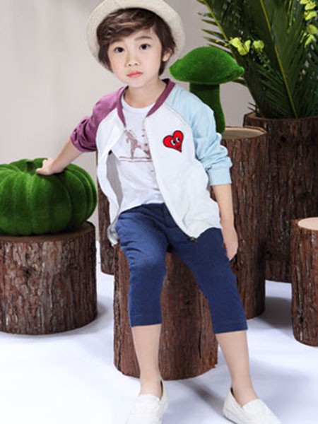 夏卡豆丁童装2022秋冬季白色T恤