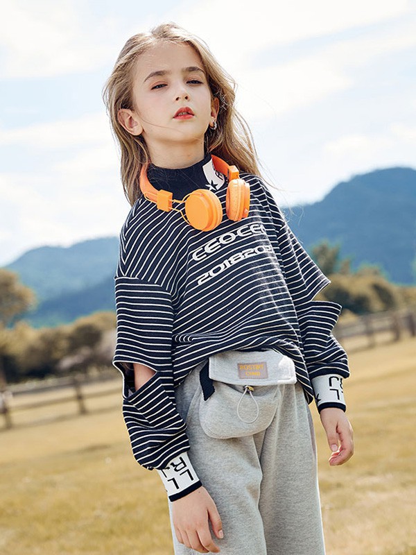 莉莉日记童装2022秋冬季灰色T恤