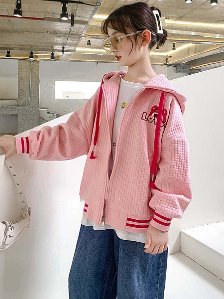 动漫童话童装2022秋冬季粉色外套