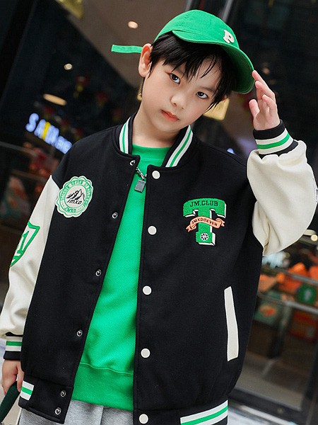 动漫童话童装2022秋冬季绿色T恤