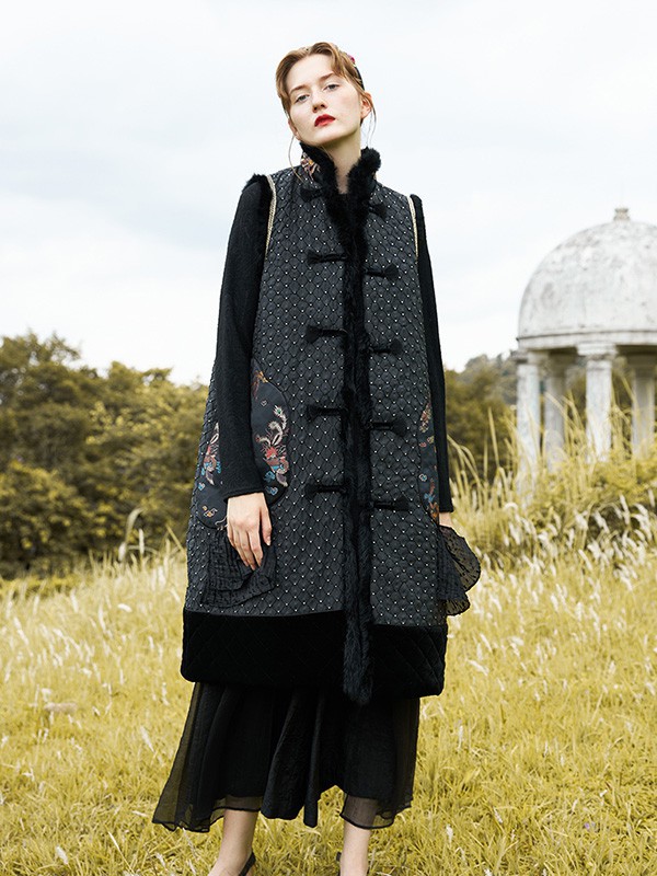 吉丘古儿女装2022秋冬季黑色毛衣裙