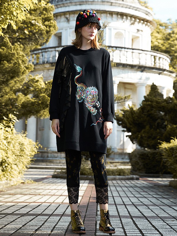 吉丘古儿女装2022秋冬季黑色连衣裙