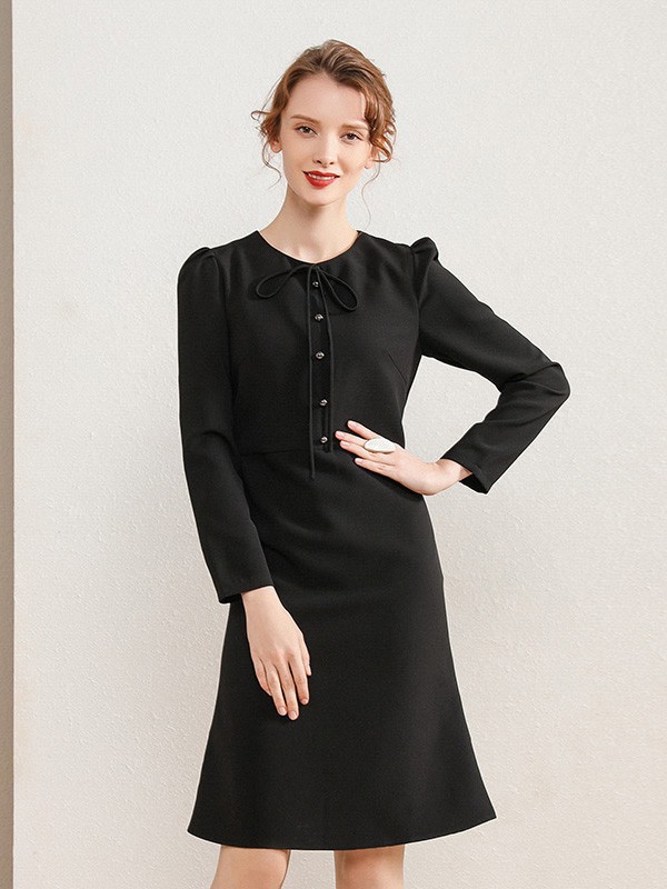 白鹿语女装2022秋冬季黑色连衣裙