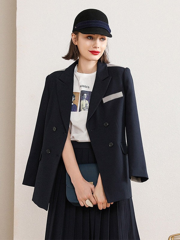 白鹿语女装2022秋冬季白色T恤